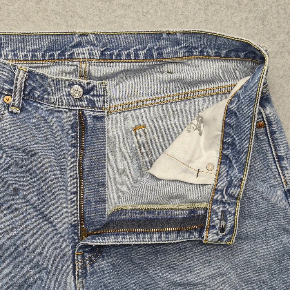 Levi's 560 Jeans Mens 38x34 Light Wash Comfort Fit Tapered Leg Denim